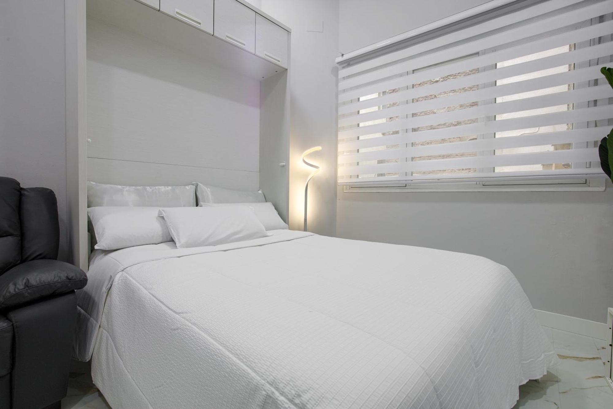 Lovely Apartment In Gran Via Madrid — Photos 1