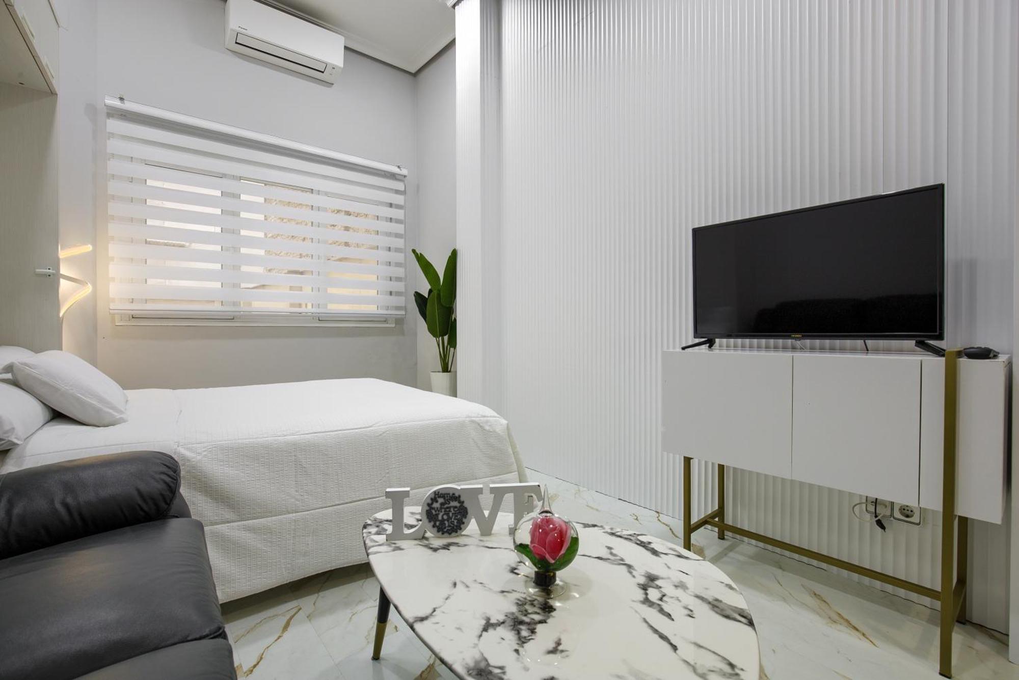 Lovely Apartment In Gran Via Madrid — Photos 3